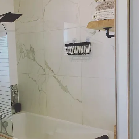 Bel Proche Aeroport Apartman *